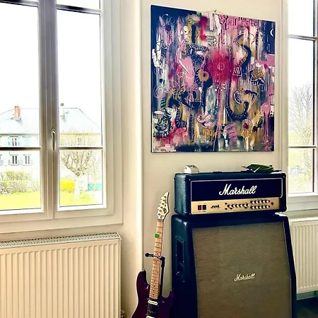 La Madeleine Nyaraló